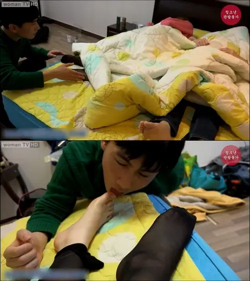 韩国-趁嫂子睡着偷偷舔她玉足