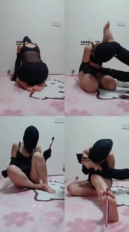 77加藤鹰-裸足最爱牙刷刺激母狗脚底