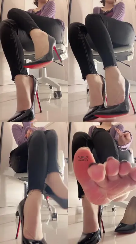 小x田甜圈-第一视角绿帽无能羞辱做爱2