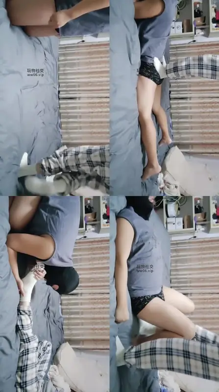 小羊咩咩-棉袜踢爆贱狗的屁股_白袜脚踢裆踩踏