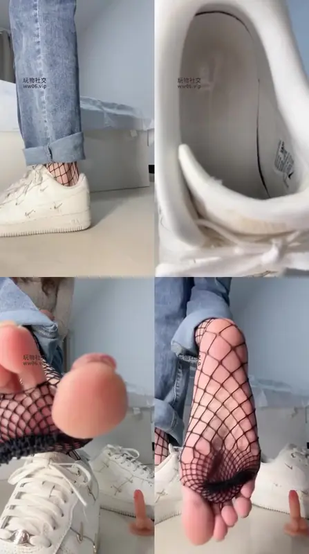 酒鸽sama-第一视角网袜控脚底脚裸脚尖脚趾玩费傻逼