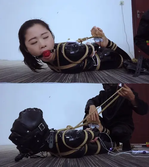 晓鹿绳艺-露露丝套头（下）强迫驷马后用丝袜堵嘴，口球等堵嘴，全包头套