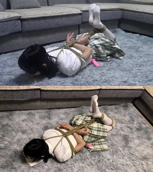 新月原创-定拍红豆白丝JK的TK和捆绑游戏