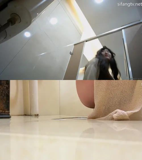 魔手商场双镜头系列-小姐姐衣服太长如厕被挡住了