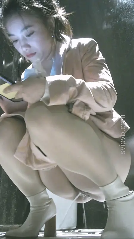 自购KTV系列-1高清诱惑的小姐姐 (73)